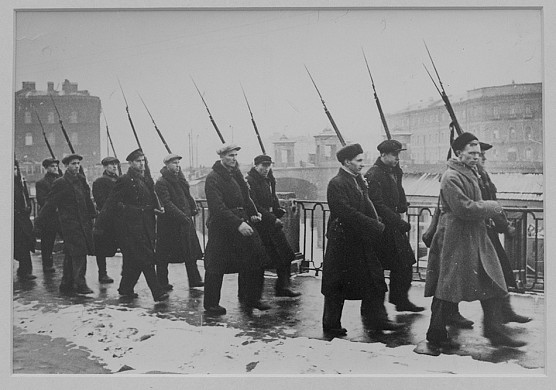 В Плесе открылась выставка легендарного фотолетописца войны
